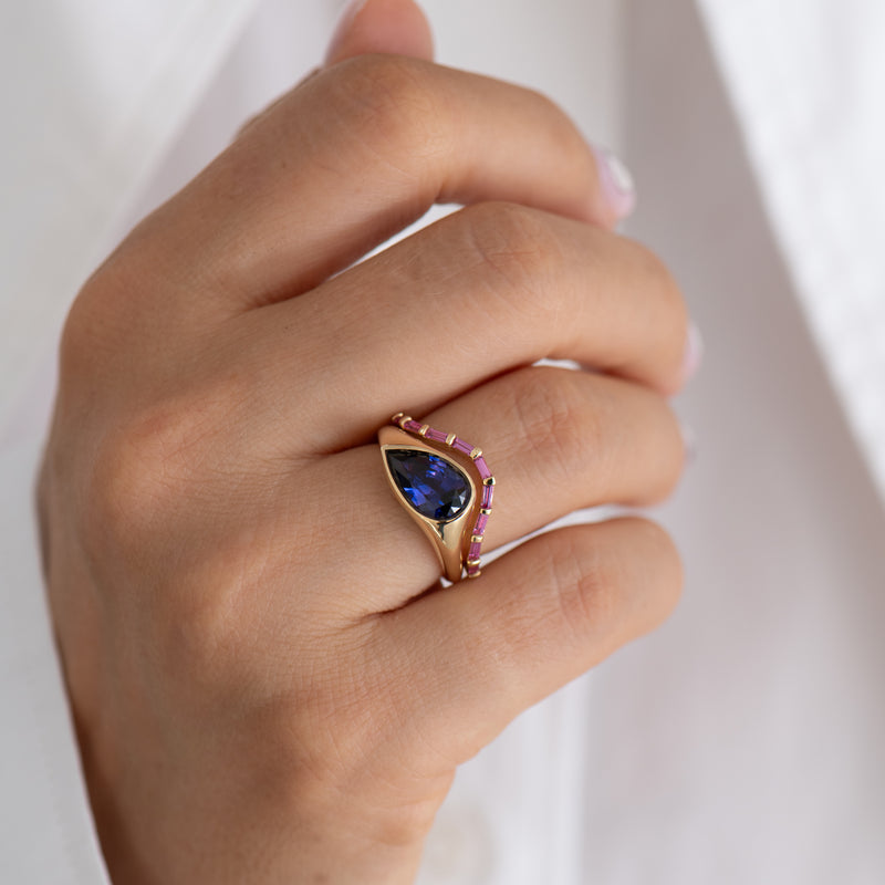 Curved-Pink-Baguette-Sapphire-Ring-Set-Angle