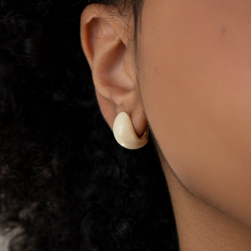 Enamel-_-18K-Gold-Chunky-Huggie-Earring-White-Closeup