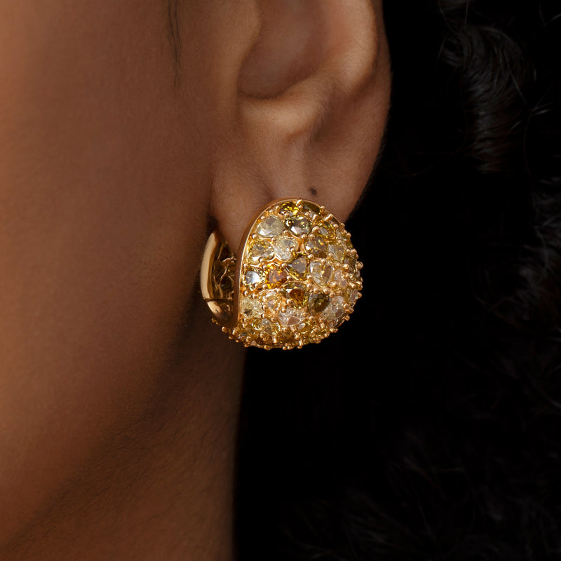 Fancy-Color-Heart-Shaped-Diamond-Statement-Earrings-Closeup