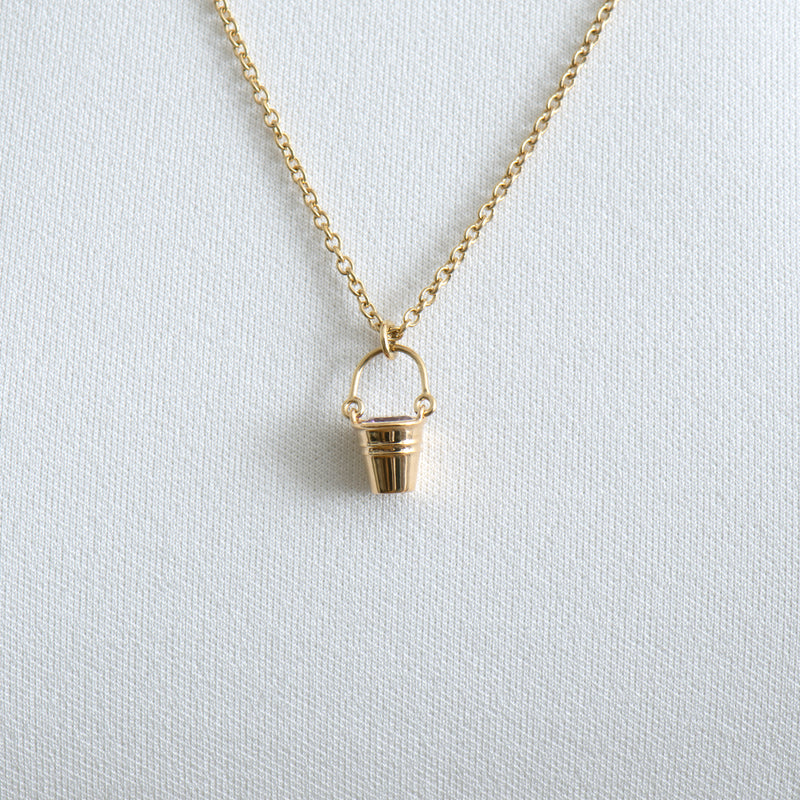 Gold-Bucket-Pendant-Necklace-with-Sapphire-Tales