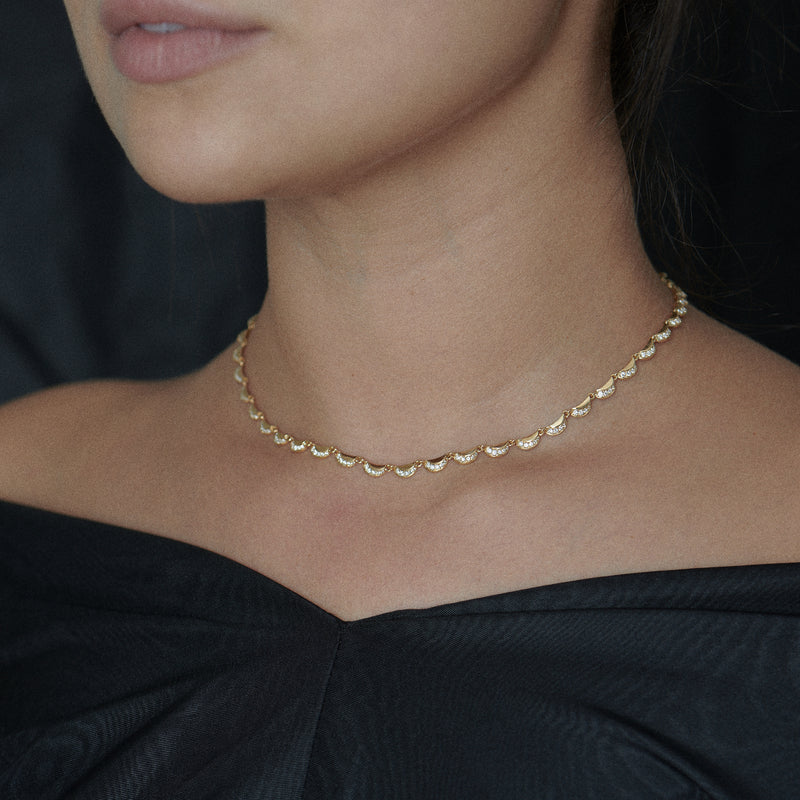 Gold-_-Diamond-Crescent-Moon-Linked-Choker-Midshot