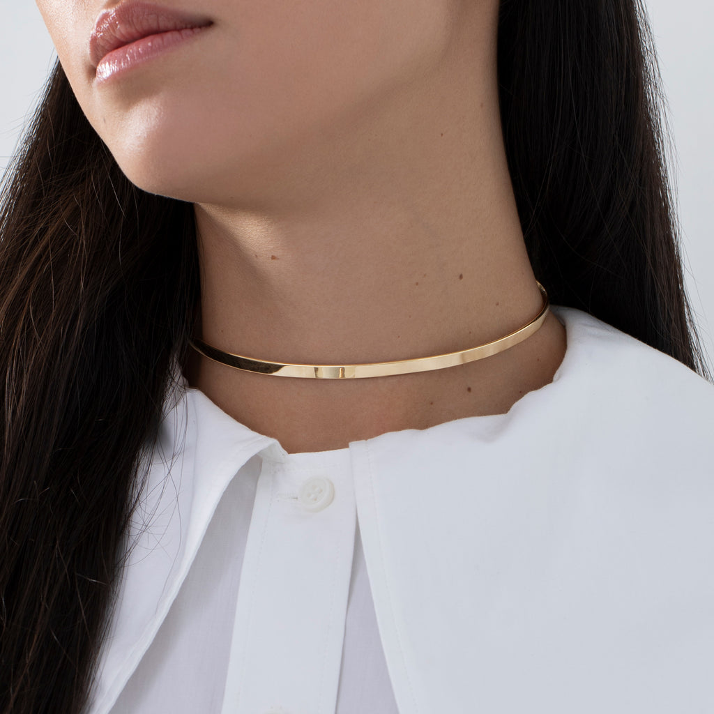 Minimalist-Thin-Gold-Band-Choker-Side