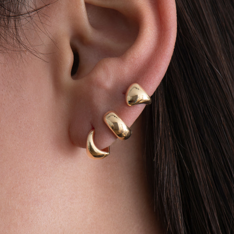 Puffy-Solid-Gold-Huggie-Earrings-Set-Side