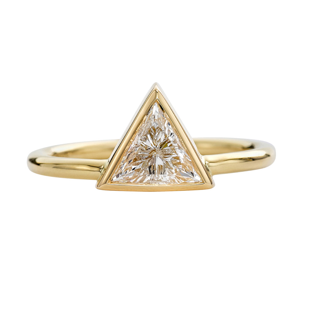 Star Engagement Ring with Five Triangle Cut Diamonds – ARTEMER