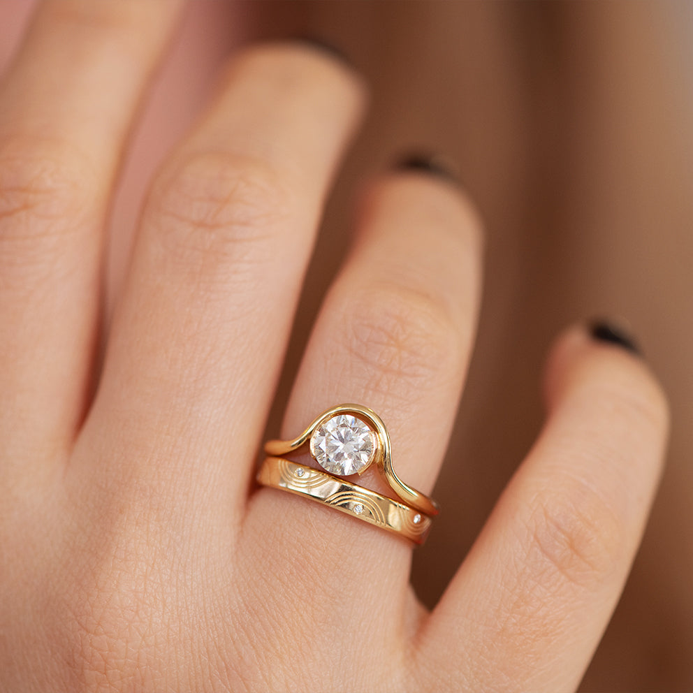 1.5 Mm One Diamond Ring, 14K / 18K Rose Gold Ring, Single Diamond Wedding  Band, Stackable Ring, Thin Diamond Ring, Dainty Ring, Tiny Ring - Etsy